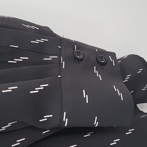 Chelsea & Theodore Black Blouse with White Pattern NWT - Picture 8 of 15